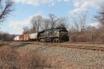 NS 4032 takes a freight East
